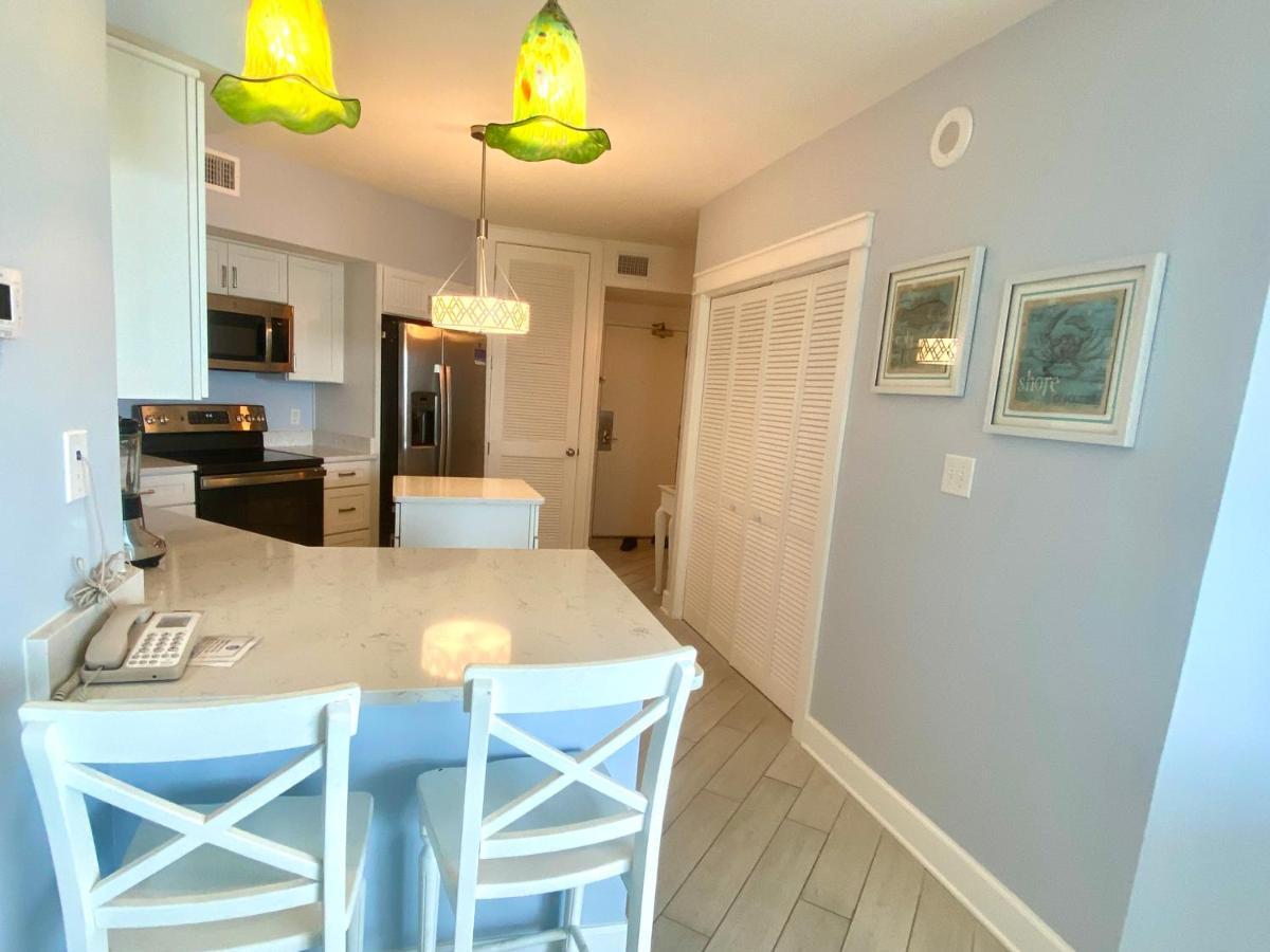 Summer House 401a: Beachfront Corner With Panoramic Balcony * Orange Beach